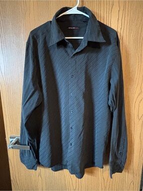 Men's Black Textured Long-Sleeve Dress Button Down Shirt